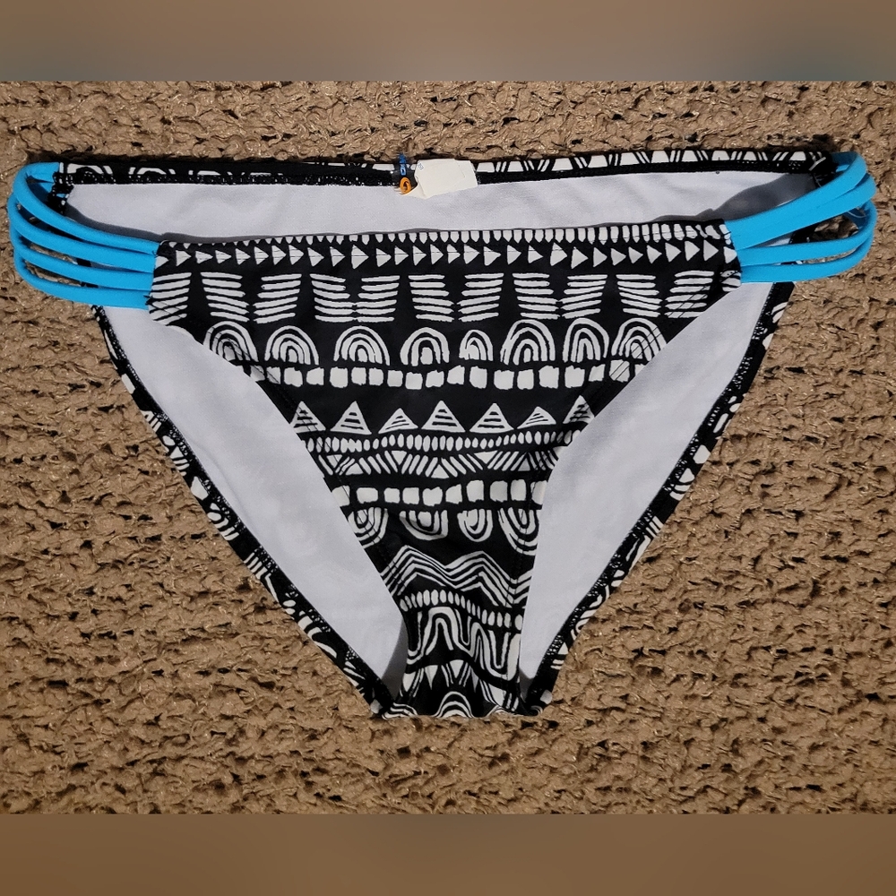 O'RAGEOUS SWIMSUIT BIKINI BOTTOMS BLACK AND WHITE PRINT SZ L